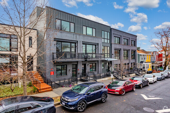 770-774 Girard St NW - Helicopter Factory