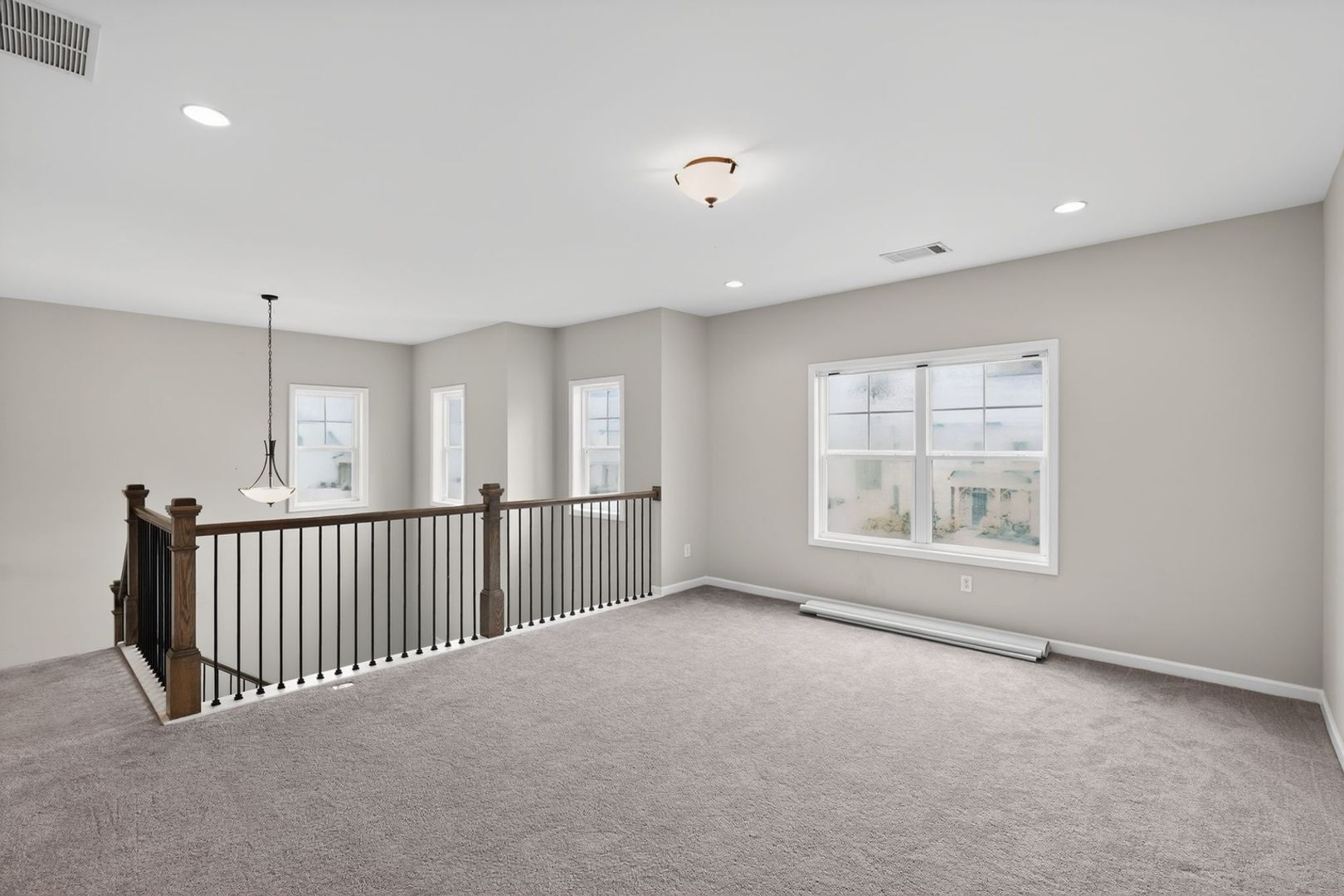 Building Photo - 3745 Crestland Ln