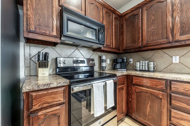 Building Photo - 12044 Ringtail Dr