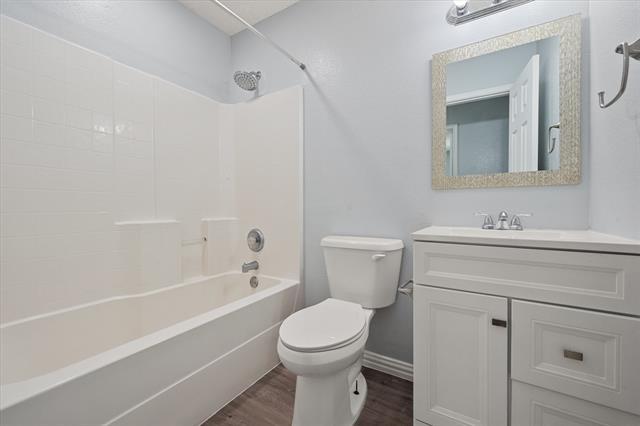 Building Photo - 635 Almandora Dr