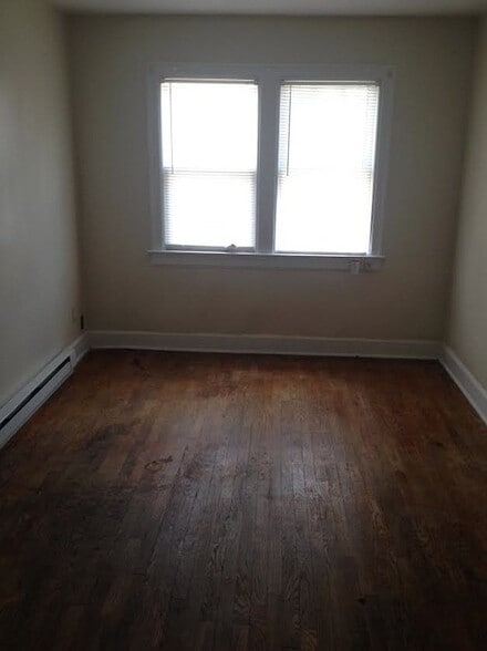 Building Photo - 287 Bassett Ave