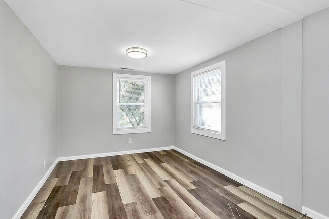 Building Photo - 4023 Brown Dr