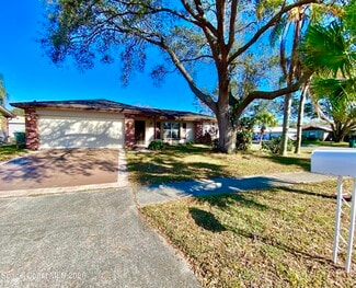 Building Photo - 1870 Player Cir S