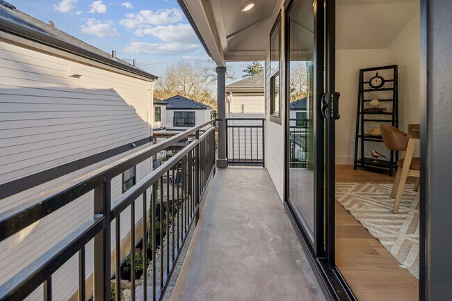 Building Photo - Modern Living in the Heart of Lake Oswego!! Stunning New 3BR 2.5BA