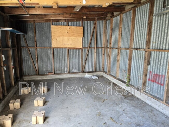 Building Photo - 3022 Serantine St
