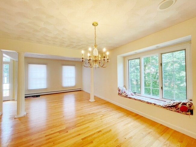 Building Photo - 24 Nugent Ln