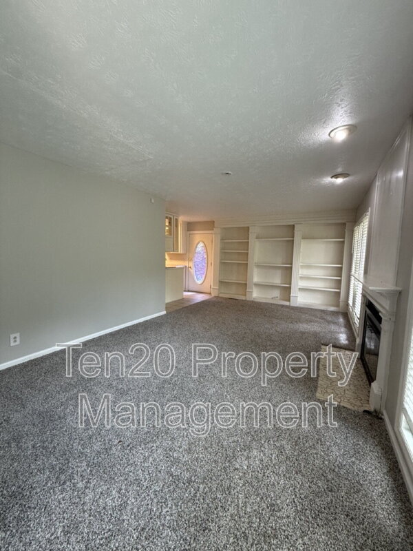 Building Photo - 3812 Wingate Dr