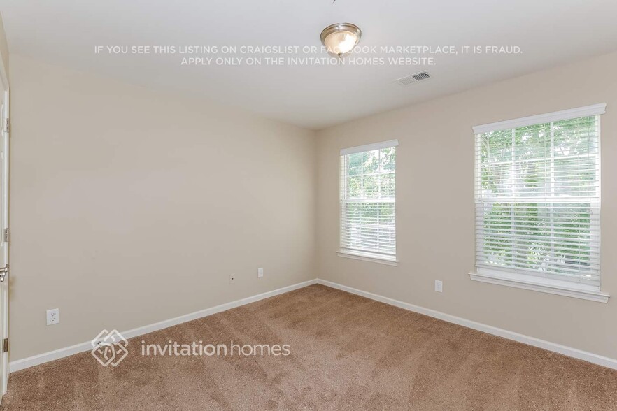 Building Photo - 9117 Lanigan St