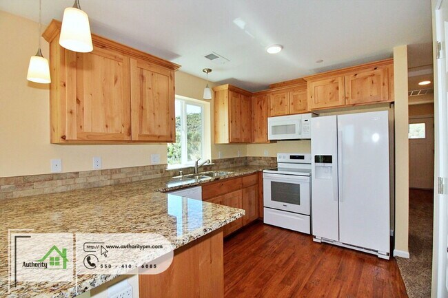 Building Photo - 9657 Swasey Dr