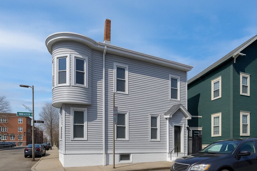 Building Photo - 197 Dorchester St
