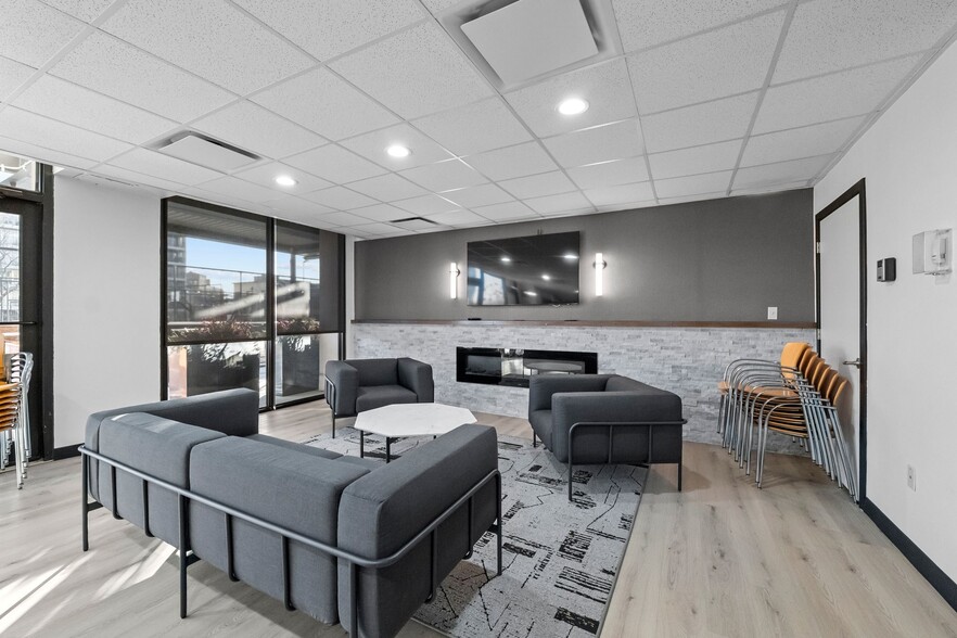 Conference Center - 2020 N Lincoln Park W