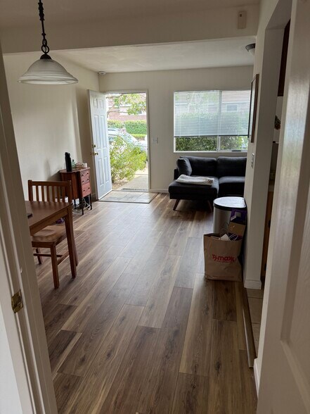 Building Photo - 3190 Camellia Ct