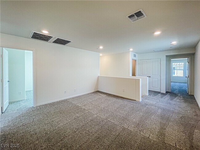 Building Photo - 3212 Segesta Ave