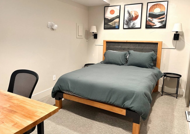 Building Photo - 1348 Zenobia St