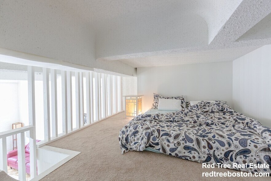 Building Photo - 61 Brookline Ave