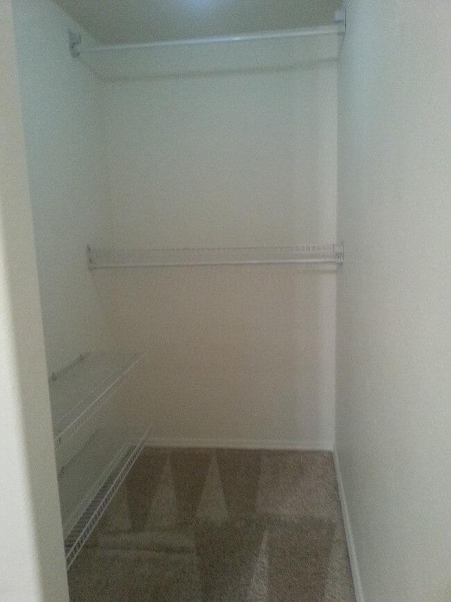 Building Photo - 1352br