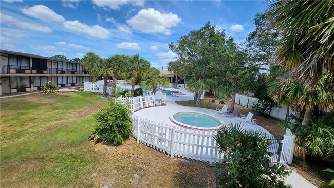 Building Photo - 7900 S Orange Blossom Trail