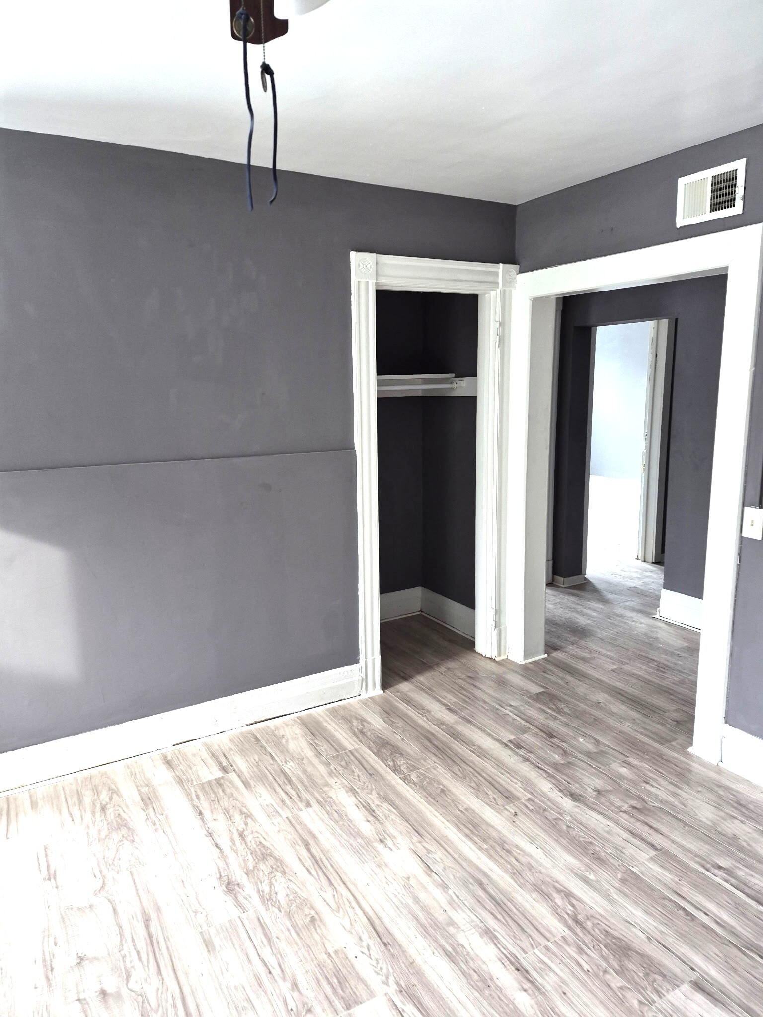 Building Photo - 223 W 16th St