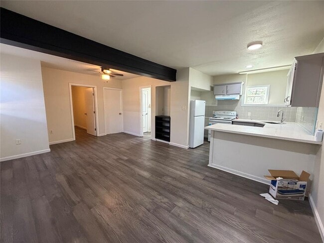 Building Photo - 507 Swanee Dr