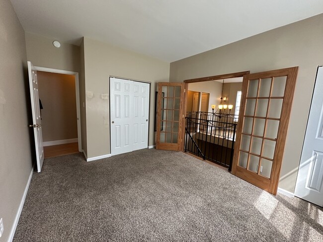 Building Photo - 2 Bedroom 1.5 Bathroom Condo in The Centra...