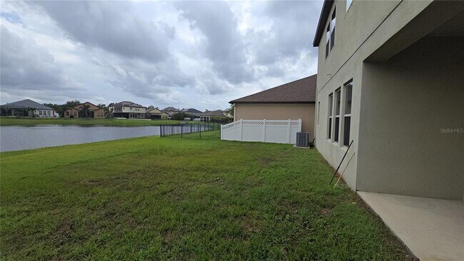 Building Photo - 11839 Cross Vine Dr