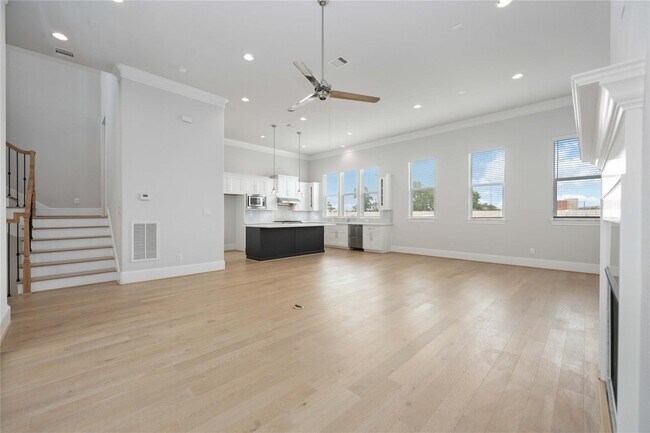 Building Photo - 10919 Grove Tree Ln