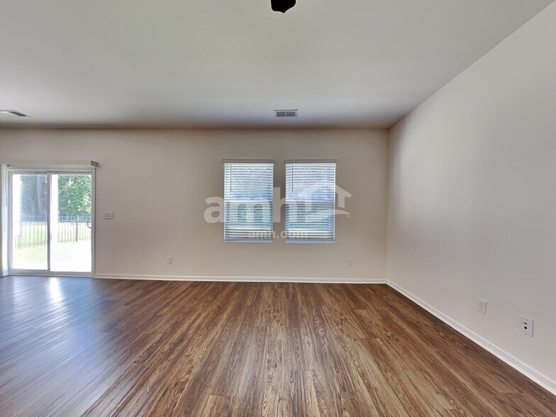 Building Photo - 130 Orion Way