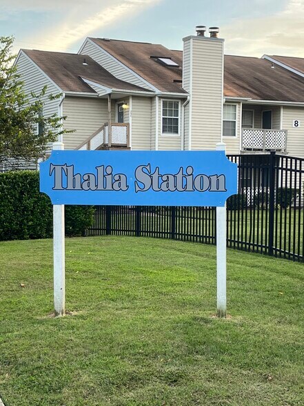 Building Photo - 308 Thalia Station Ct
