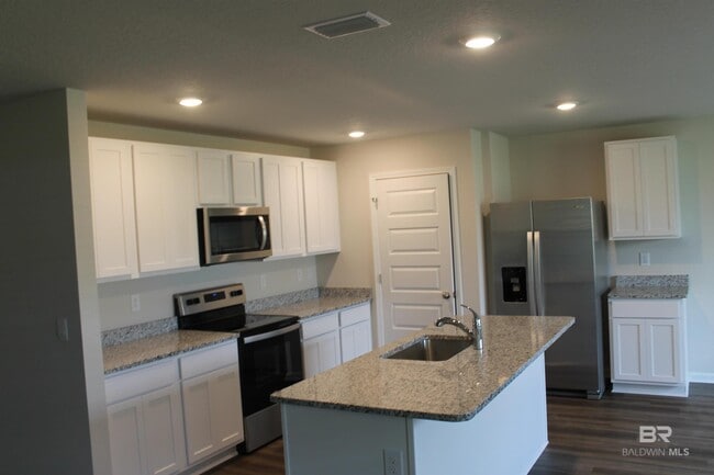 Building Photo - 22323 Early Dawn Cir