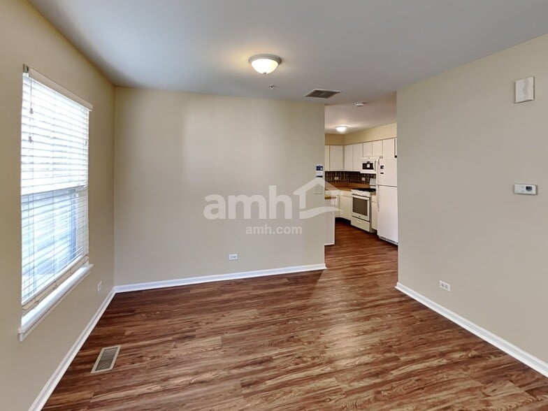 Building Photo - 2440 Frost Dr