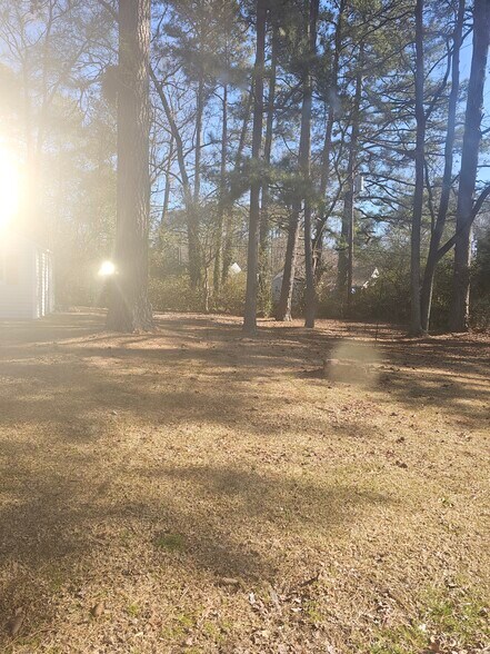 Building Photo - 1207 Blue Jay Ln