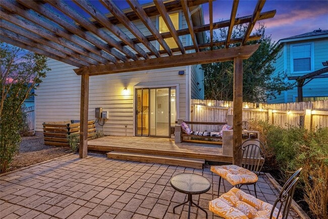 Building Photo - 8609 Claude Ct