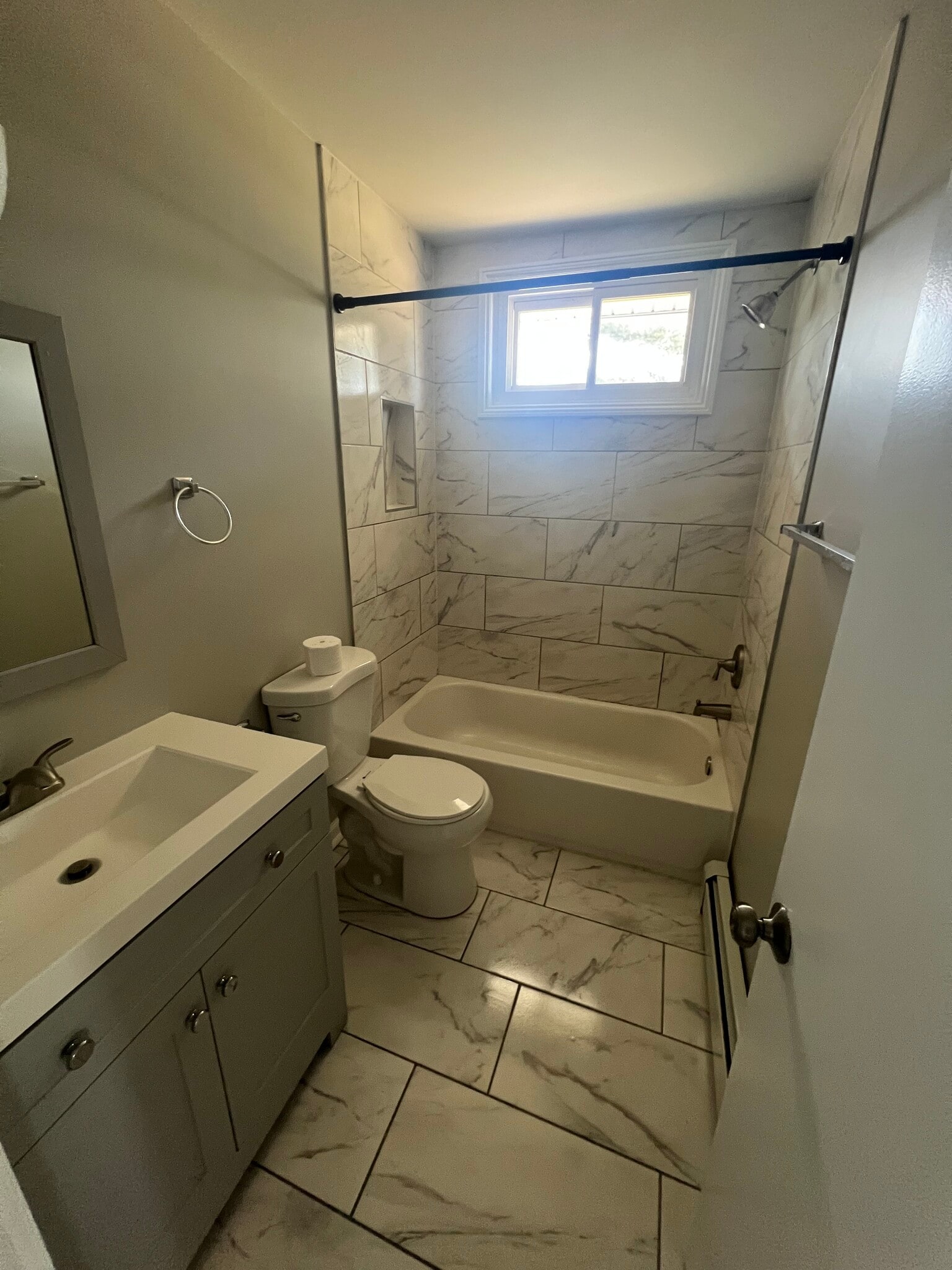 Main Bath - 10804 Coffman Ave