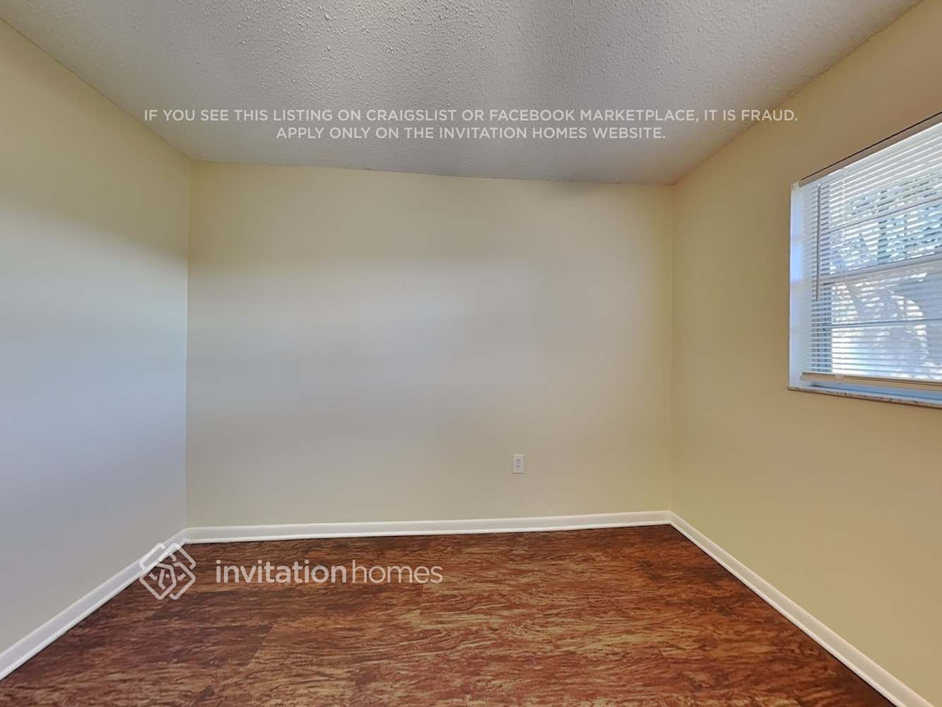 Building Photo - 609 Lakespur Ln