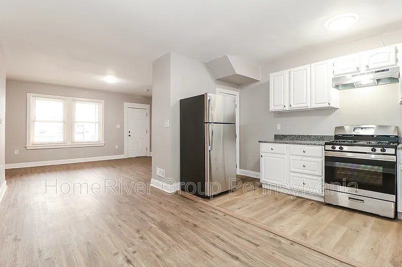 Building Photo - 2547 S Robinson St