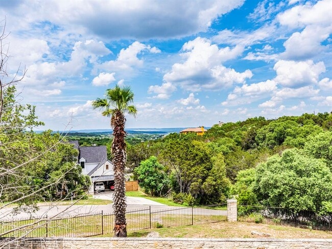 Building Photo - 22401 Briarview Dr