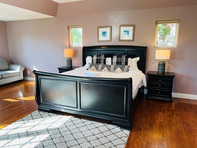 Building Photo - 3209 W Fairview Pl