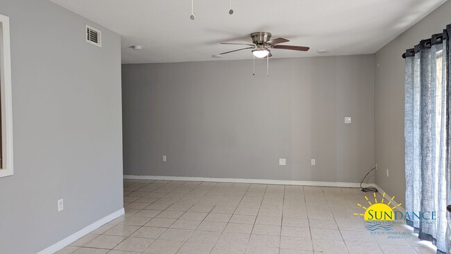 Building Photo - Renovated 2 Bedroom 2 Bath Apartment Avail...