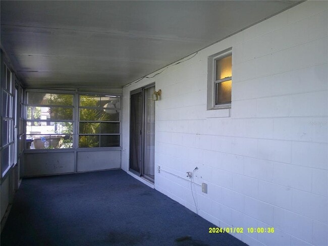 Building Photo - 71 Lake Villa Way
