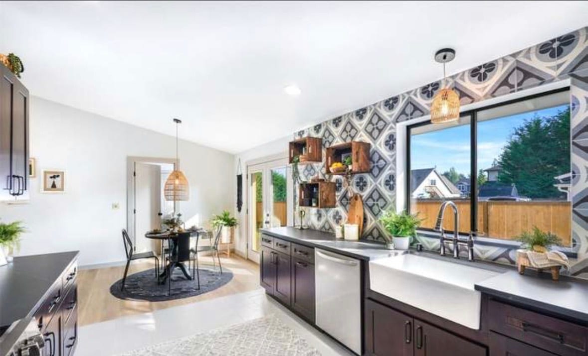 Building Photo - 2411 Cedar Rd