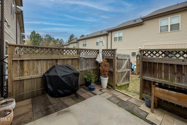 Building Photo - 2816 Piedmont River Way