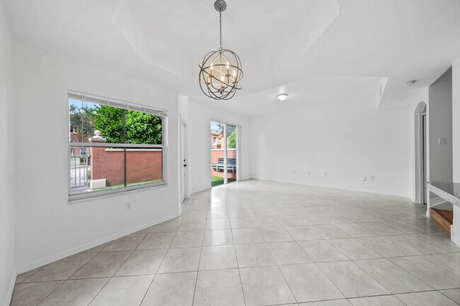 Building Photo - 717 SW 107th Ave