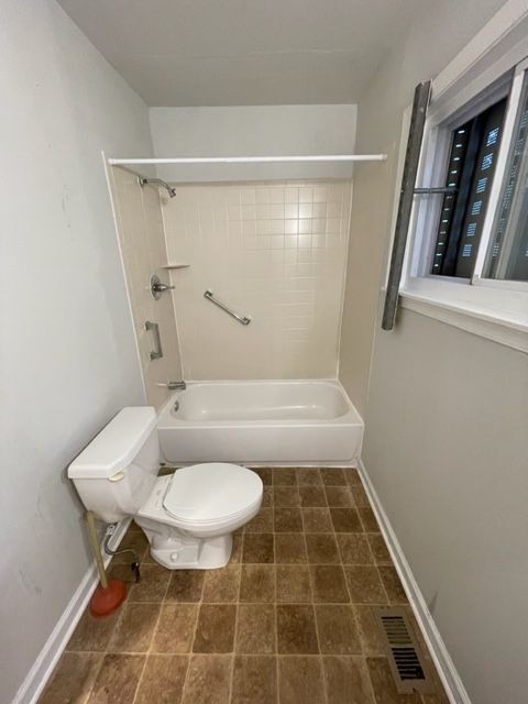 Building Photo - 5631 Heiskell St