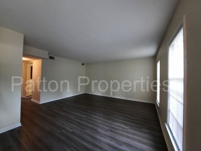 Building Photo - 1601 Willowby St