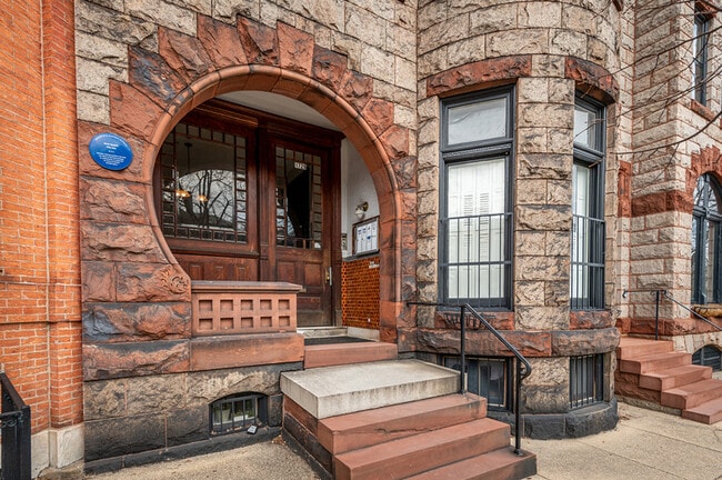 Primary Photo - 1729 Park Ave