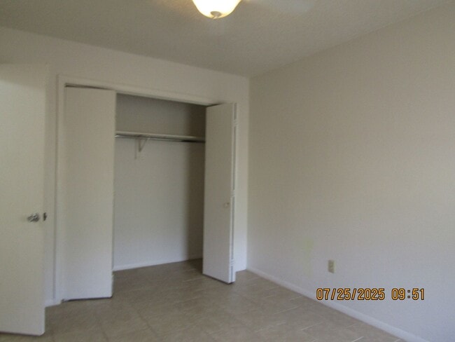 Building Photo - Very nice two-bedroom townhome, located in...