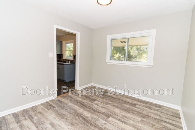 Building Photo - 7707 Canyon Dr