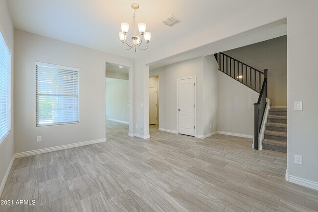 Building Photo - 2736 E Mews Rd