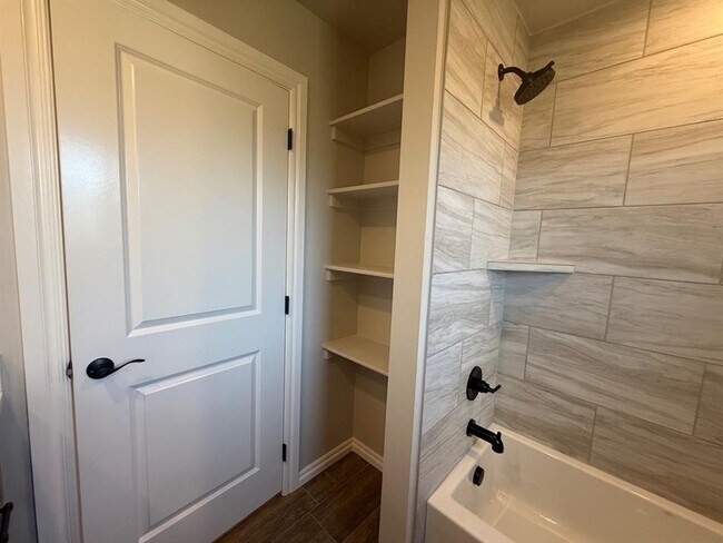 Building Photo - 8401 HazelWood Wy