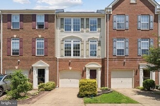 Building Photo - 2928 Huntington Grove Square